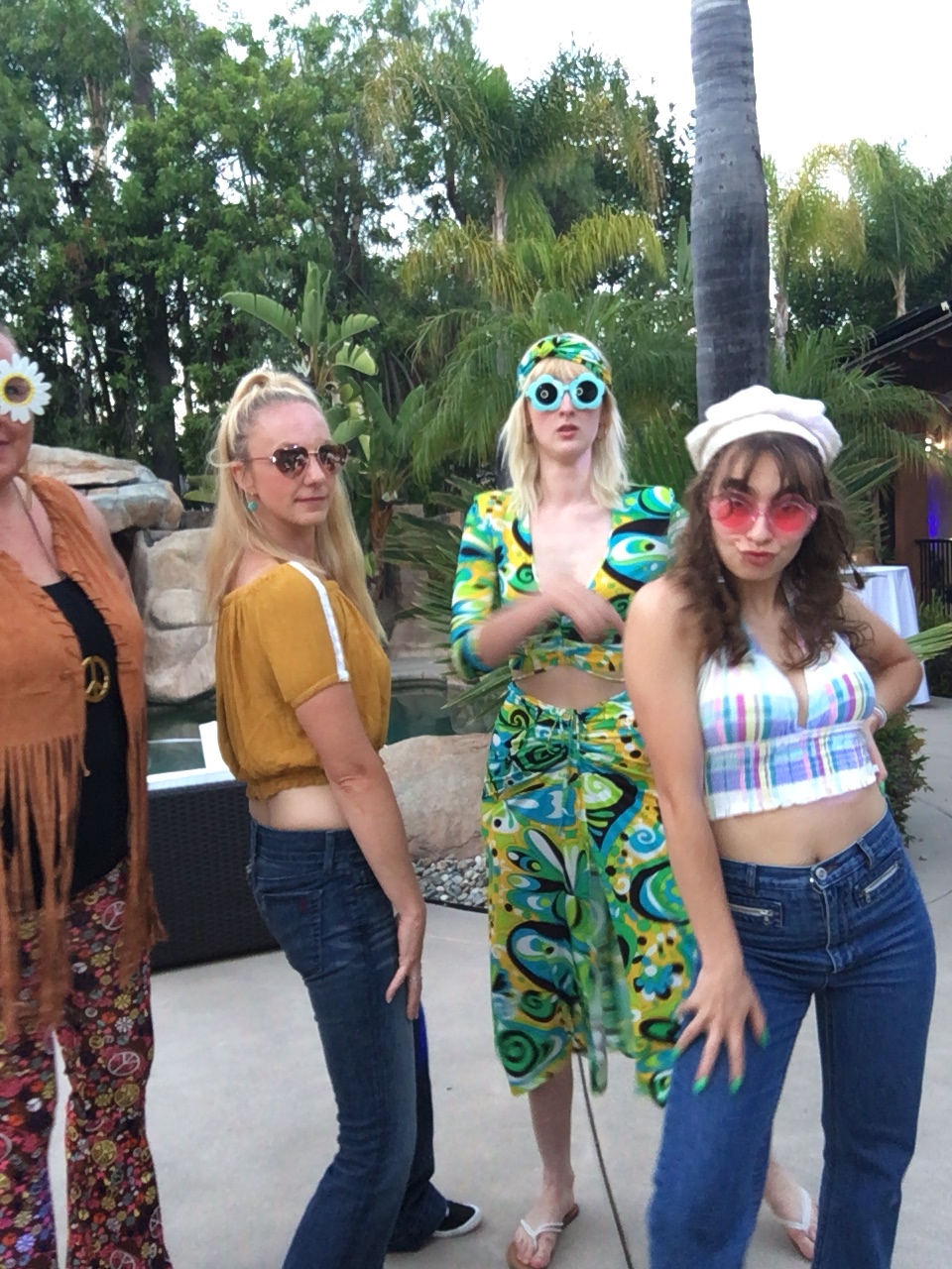 this.props.alt — 2