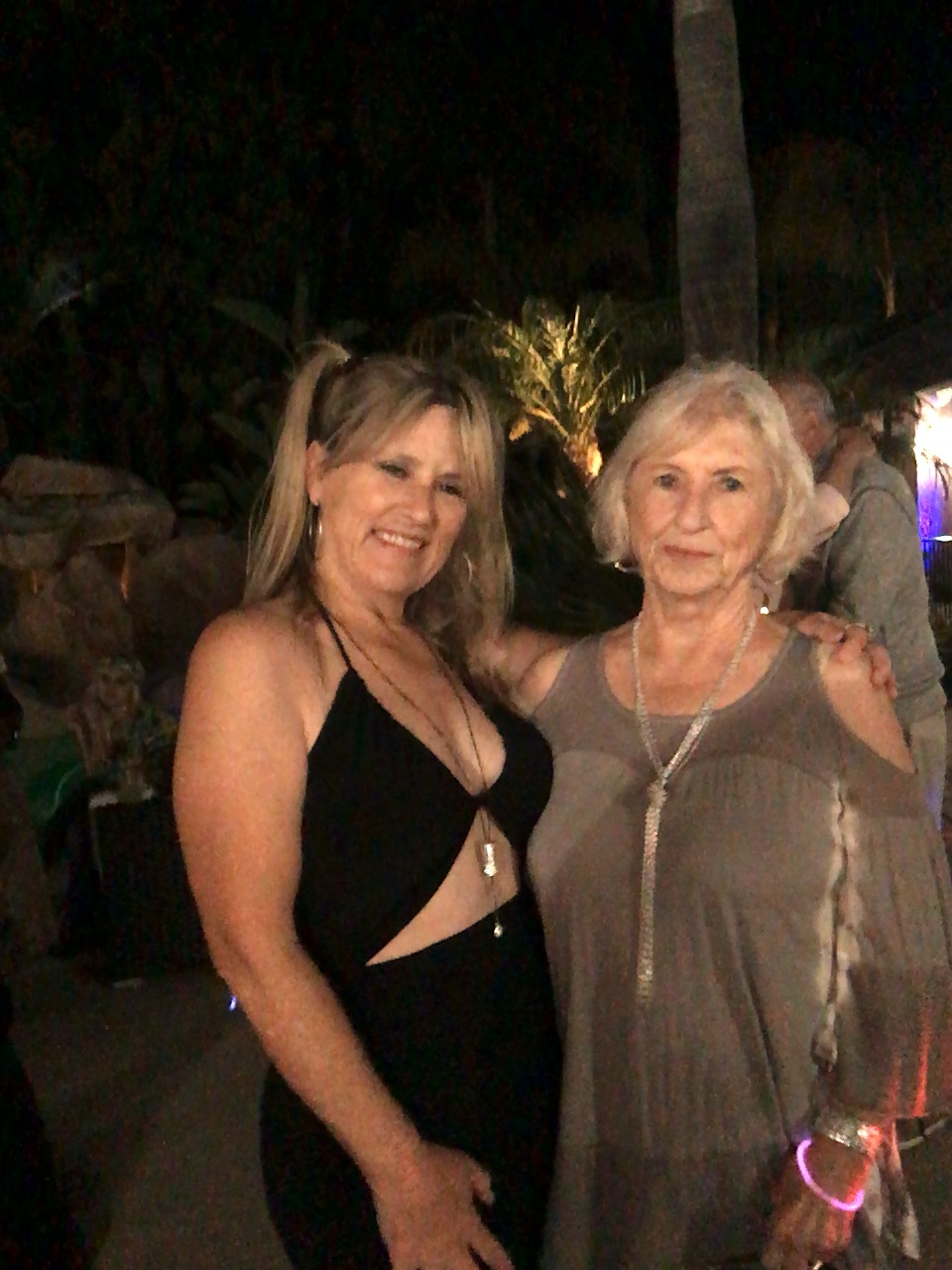 this.props.alt — 1